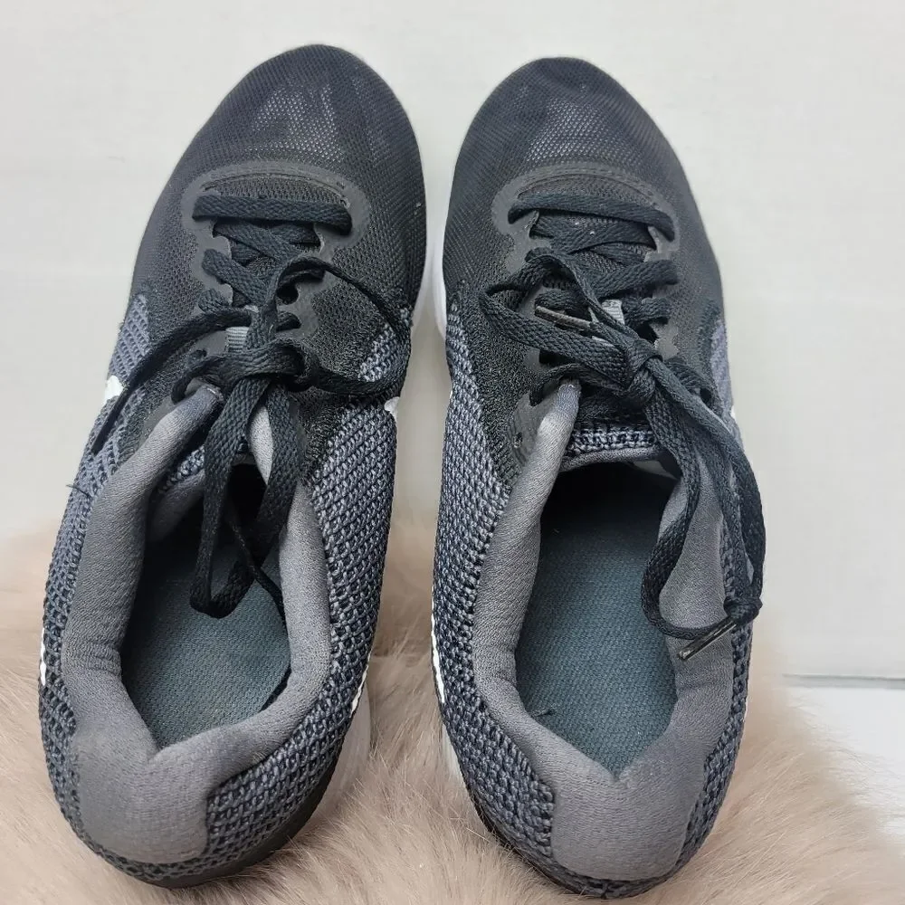 Nike Womens Revolution 3 819302-001 Black Running Shoes Sneakers Size 9.5